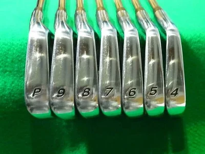 TaylorMade TOUR Preferred Forged 2009 Iron Set 4-9,Pw 7pc Flex Stiff - Image 1 of 4