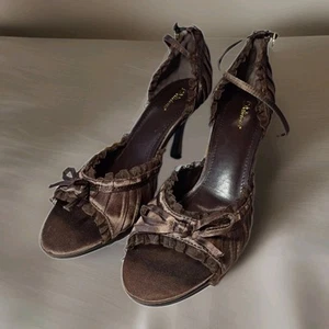 Delicious Chocolate Brown Satin Open-Toe Heel Shoes With Bows Size 10 - Picture 1 of 7