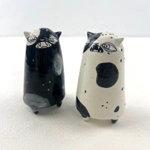 MTC Studio Pottery Shaker Set Kitty Cat Figurines Salt Pepper Spice Handmade Art - Picture 1 of 9