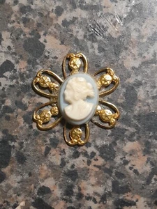 Cameo Medal - Picture 1 of 13