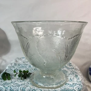 Indiana Glass Vintage Pebble Leaf Punch Design Bowl - 9" inch - Picture 1 of 3