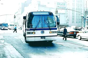 ORIGINAL KODACHROME SLIDE NYC BUS 1981 GM RTS #2575 W 42 ST-8 AV JUNE 29, 1992 - Picture 1 of 1