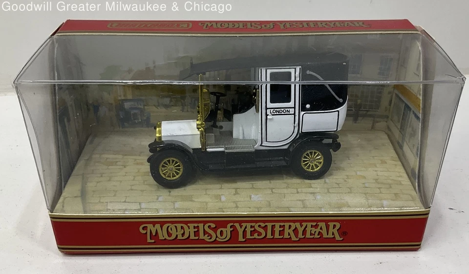 Matchbox Models of Yesteryear Y28-C 1907 Unic Taxi - Image 1 of 4