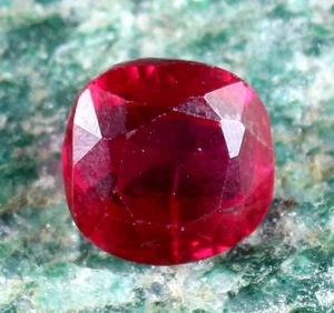Lose Edelstein 9,15 Karat Natur Kissen Utah Beryll Bixbit roter Smaragd T13871 - Bild 1 von 7