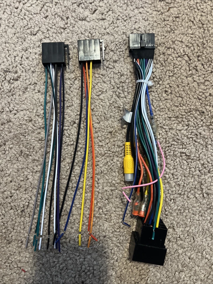 BLAUPUNKT CAR 2 DIN 6.2" Stereo San Diego 530 for Wire Harness 20 pins Plug - Image 1 of 4