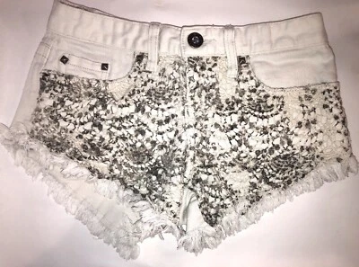 DayTrip Capricorn Size 25 Lace Embroidered Fringe Off-White Cut Off Jean Shorts - Image 1 of 4