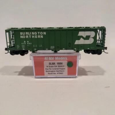 BLMA N Scale Burlington Northern 16004 Covered Hopper BN 475892 3500CF - Image 1 of 4