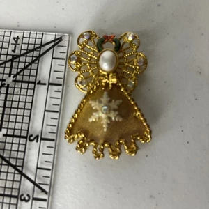 Christmas Pin Gold Tone Guardian Angel Faux Pearl Rhinestone Brooch Holiday - Picture 1 of 5