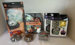 Halloween Backzubehör Set ~ 3 Keksdosen, 258 Cupcake Tassen, 72 Picks MEHR - Bild 1 von 19