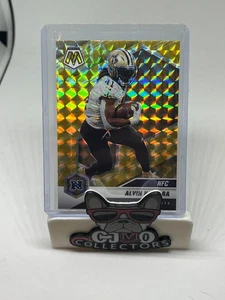 2021 Panini Mosaic #213 Alvin Kamara Prizm Reactive Yellow - Picture 1 of 2