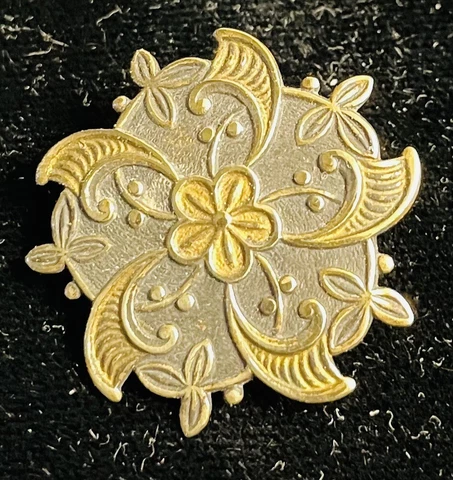 Ex rare Antique ART NOUVEAU repousse brass FLORAL button, ca., 1880s/1890s Cover