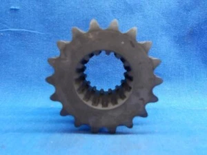 Yamaha 856-17682-80. OEM 18t Drive Sprocket. Fits Yamaha SR292/433. Y1187 - Picture 1 of 5