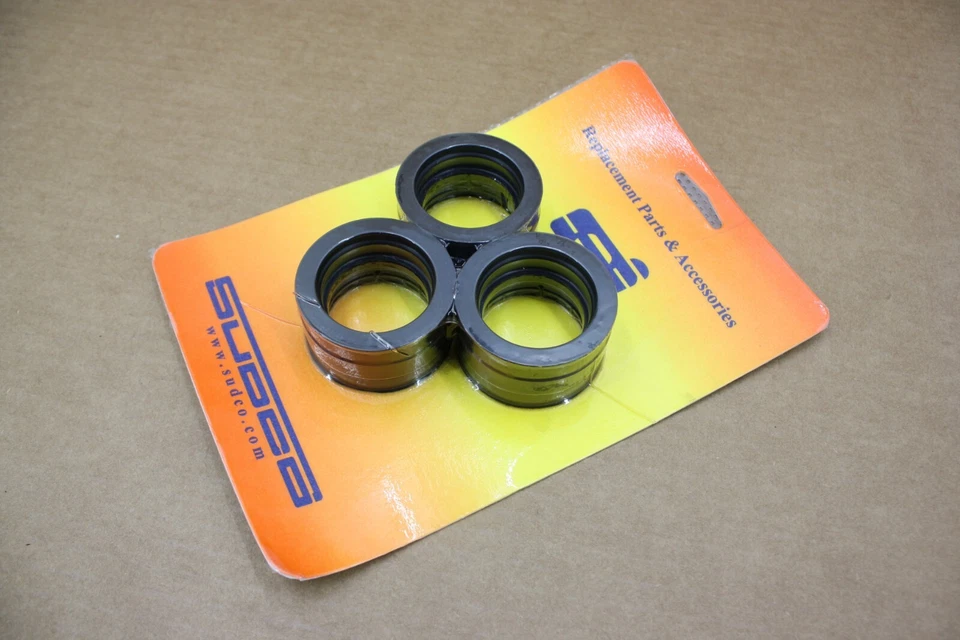 CONJUNTO DE 3 SUPORTES DE CARBOIDRATOS PARA BOTAS COLETOR DE ADMISSÃO YAMAHA XS750 & XS850 FABRICADAS NO JAPÃO - Imagem 1 de 4