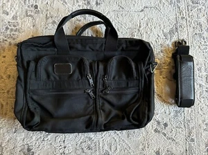 Maletín de nailon balístico negro Tumi para computadora portátil bolsa de mensajero expandible hecho en EE. UU. - Imagen 1 de 12
