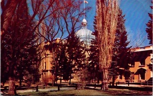 New Mexico State Capitol at Santa Fe Postcard - Picture 1 of 2