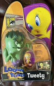 RARE Looney Tunes Back In Action Chomp 'N’ Stretch Tweety 2003 SDCC Hulk - Picture 1 of 7