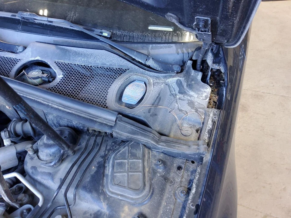 Bottle Wash Reservoir Convertible Fits 10-17 AUDI A5 524444 - Image 1 of 1