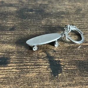 Skateboard Keychain with hook vintage - Picture 1 of 7