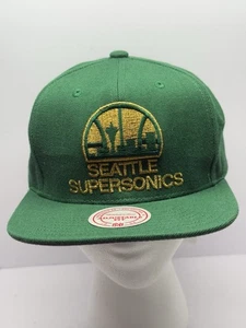 Mitchell & Ness NBA HWC Seattle Supersonics Team Reflective Snapback - Picture 1 of 7