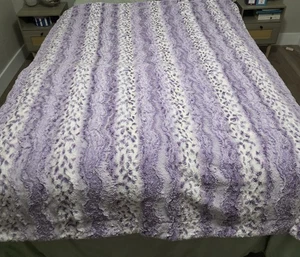 Manta Minky Lince Salvaje Púrpura Lavanda - Imagen 1 de 4