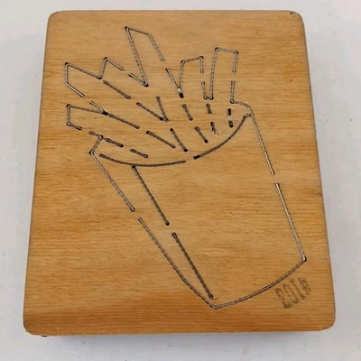 Troqueles de madera Accucucut para equipo educativo Ellison de comida para frituras francesas - 6"x5"  Foto 1 de 3