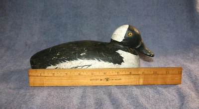HAND CARVED WOODED CANADIAN MARITIME BUFFLEHEAD DECOY - Image 1 of 4