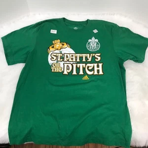 NEU ADIDAS CHIVAS Fußball St Patrick's Day grün Shirt Herren XL Extra Large Neu mit Etikett - Bild 1 von 4
