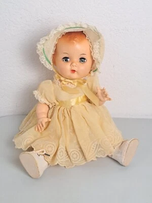 De colección. Muñeca bebé de plástico duro de los años 50 botón en la espalda que gira la cabeza de lado a lado Foto 1 de 4