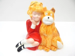 Banco de monedas de cerámica de arena de la película de aplausos 4M Annie & Her Dog 1982 - Imagen 1 de 5