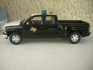 1/18 PERSONALIZZATO police CHEVROLET SILVERADO 1999 TEXAS - Foto 1 di 6