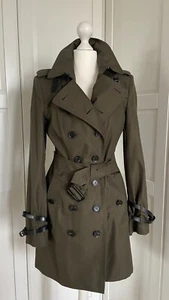 Burberry Trenchcoat, Neu mit Etikett, Modell Queensborough, Gr.36/ UK 8 - Bild 1 von 18