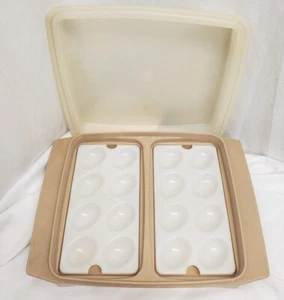 Vintage Tupperware Deviled Egg Keeper 665-3 Container 723-3 Lid 722-3 - Picture 1 of 5