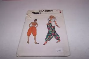 Chaqueta de Verano, Pantalones, Sujetador MUY FÁCIL de corte VOGUE 8310 Talla 6-8-10 - Imagen 1 de 2