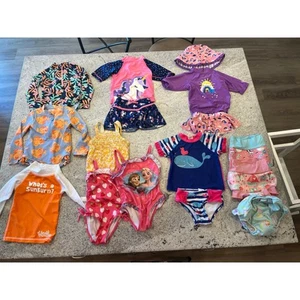Confezione costume da bagno e pannolino da bagno bambina 2T - Foto 1 di 5