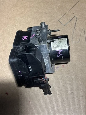 08 - 11 Mercedes-Benz GLK350 C300 ABS Pump Controller Module A 204 431 37 12 - Image 1 of 4