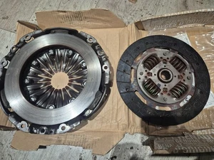 RENAULT MASTER OPEL MOVANO 2004-10 2.5 G9U GEARBOX CLUTCH PRESSURE PLATE & DISC - Picture 1 of 13