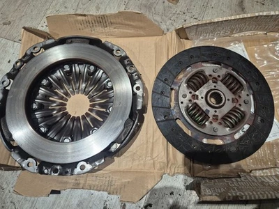 RENAULT MASTER OPEL MOVANO 2004-10 2.5 G9U GEARBOX CLUTCH PRESSURE PLATE & DISC - Image 1 of 4