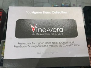 VINE-VERA RESVERATROL SKIN CARE SAUVIGNON BLANC NECK & CHEST MASK 16 PIECES - Picture 1 of 3