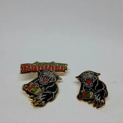 MARKENLOS AEV Augsburger Panther Set Eisroßhockey Fanartikel 2x Pin Anstecknadel DEL