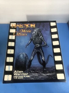 1/9 Halcyon Movie Classics Aliens Alien Warrior w/Base & Egg Plastic Model Kit - Picture 1 of 7