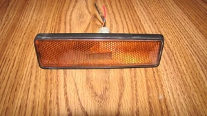 92-98 TRACKER SIDEKICK FRONT SIDE MARKER LIGHT RH OEM PASSENGER - Picture 1 of 2