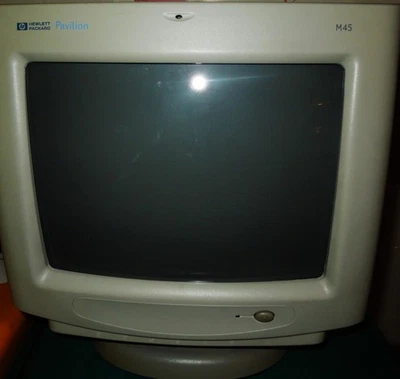 Hewlett Packard D5298B PAVILION M45 Display Monitor | VINTAGE - 1998 w/swivel st - Image 1 of 4