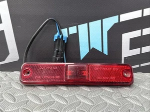 🔥 OEM 2003-2009 HUMMER H2 CUARTO TRASERO PANEL MARCADOR SEÑAL LUZ LÁMPARA ROJA - Imagen 1 de 7