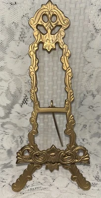 Caballete de exhibición ornamentado de latón vintage placa de fotos soporte para libros 11 3/4” de alto Foto 1 de 4