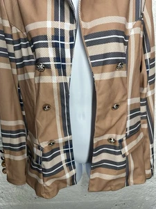 Woman’s Suit Size Medium - Picture 1 of 21