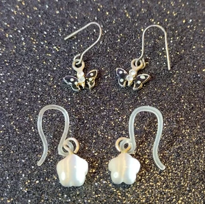 Baby Child Girl Earrings 2 PAIR Pierced Dangle Silver Butterflies White Stones - Picture 1 of 5