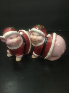 Holiday Pigs Dressed In Santa Suits Salt And Pepper Shakers  - Picture 1 of 5