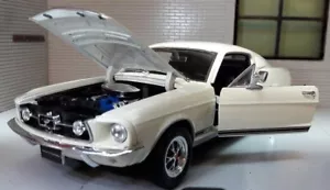 Ford Mustang 1967 GT Fastback Welly 1:24 Diecast Detailed Scale Model Car 22522 - Picture 1 of 7