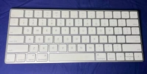 APPLE Wireless Magic Keyboard A1644 - used - Picture 1 of 7