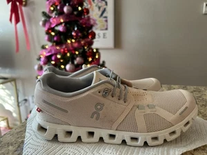 On Cloud 5 Women’s size 8W - Picture 1 of 21